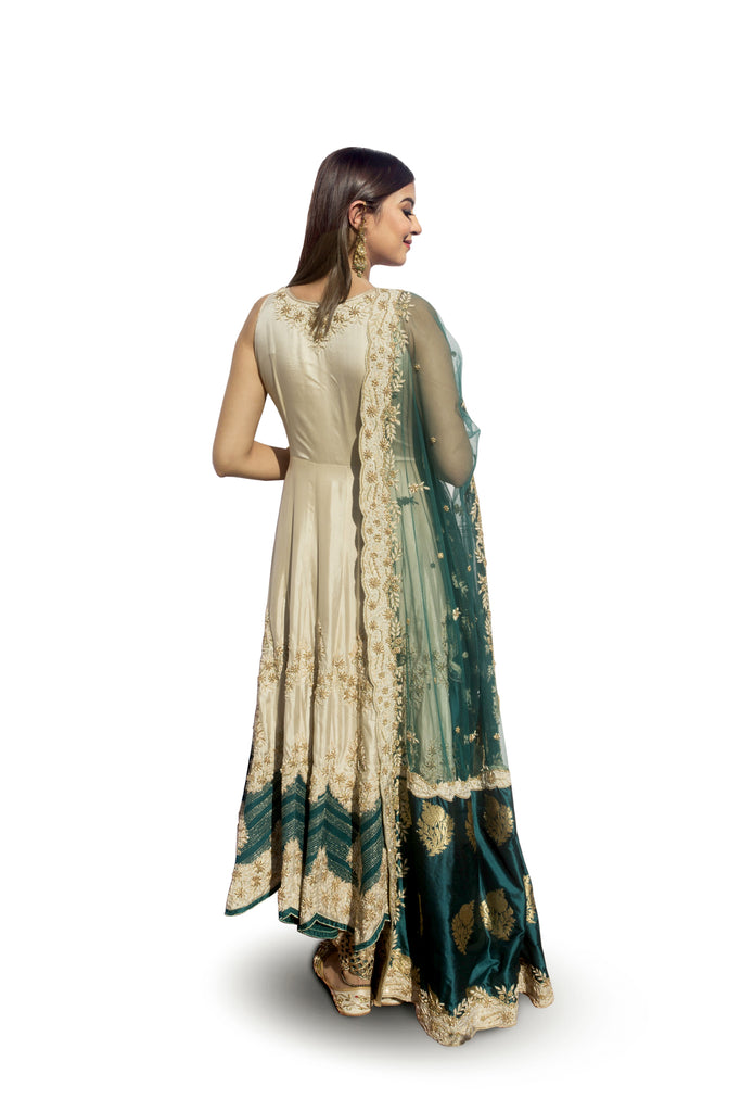 Antique Green Embroidered Kaalidar Set